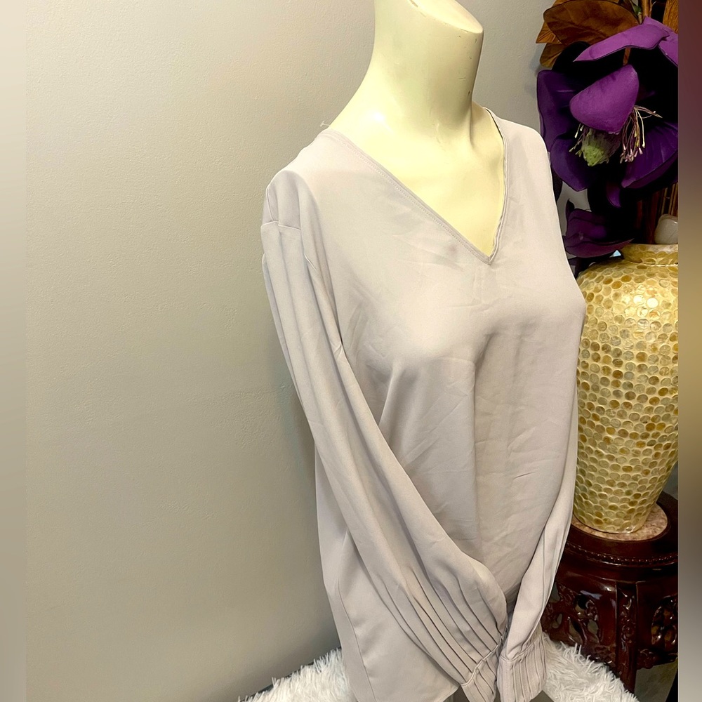 Women’s “Ann Taylor” Blouse